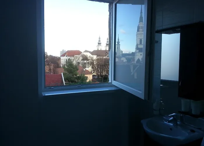 Downtown Апартаменты Мишкольц