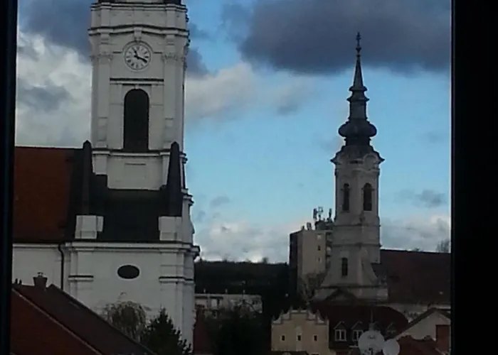 Downtown Апартаменты Мишкольц