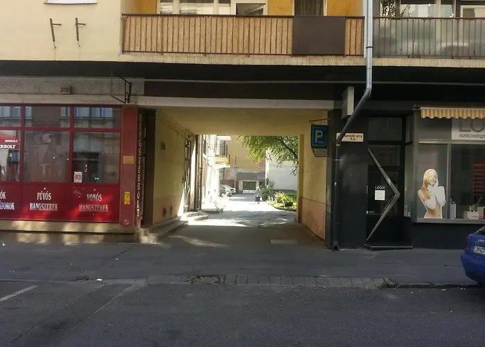 Апартаменты Downtown Мишкольц